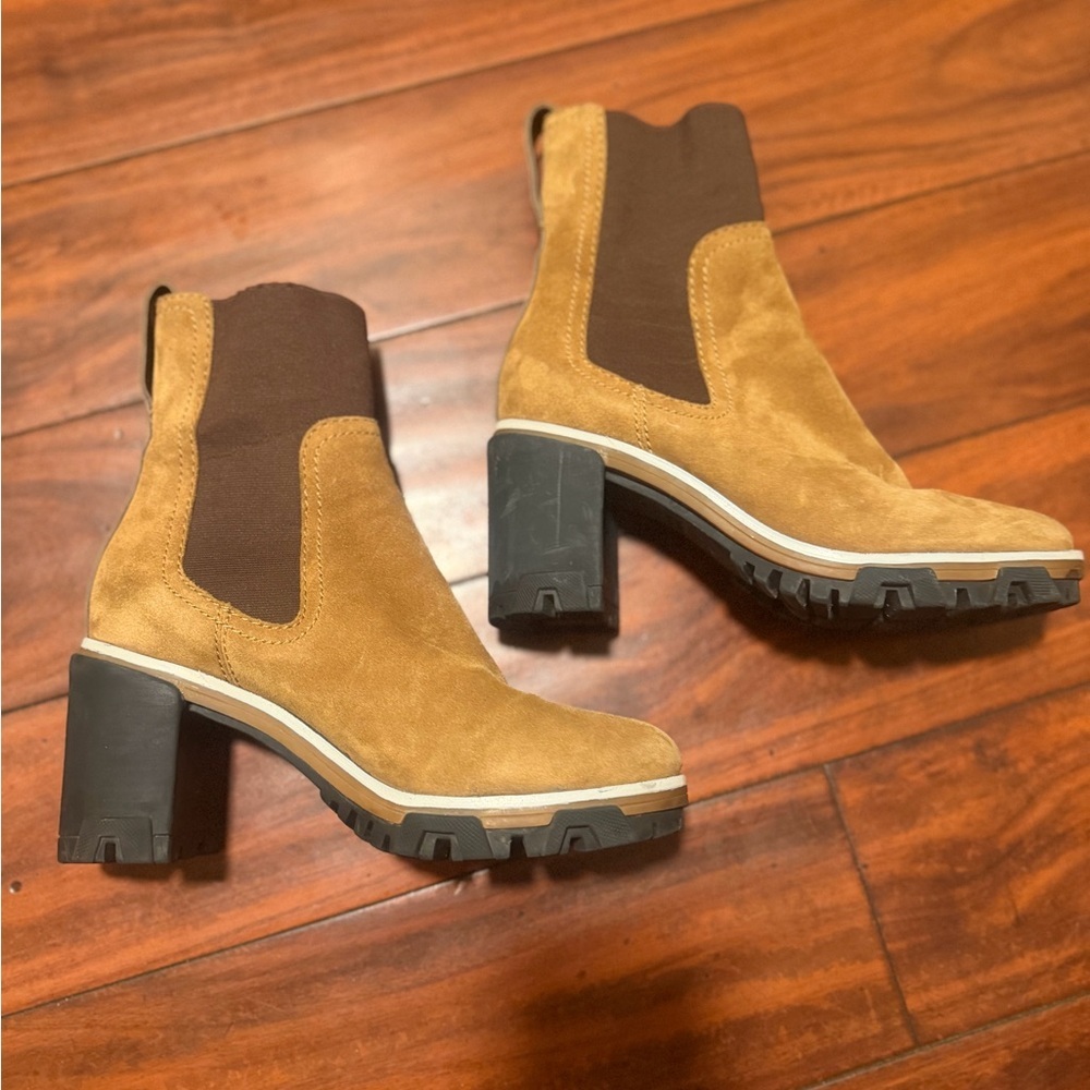 rag & bone Two-Tone Chestnut Suede Chelsea Lug Heel Boots - Picture 2 of 11